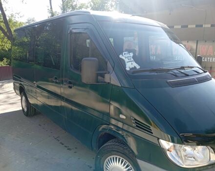 Зеленый Мерседес Sprinter, объемом двигателя 2.1 л и пробегом 560 тыс. км за 6900 $, фото 1 на Automoto.ua