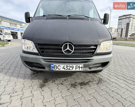 Зелений Мерседес Sprinter, об'ємом двигуна 2.69 л та пробігом 720 тис. км за 7600 $, фото 5 на Automoto.ua
