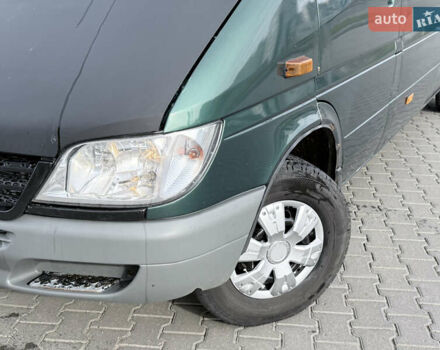 Зелений Мерседес Sprinter, об'ємом двигуна 2.69 л та пробігом 720 тис. км за 7600 $, фото 2 на Automoto.ua