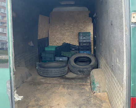 Мерседес Sprinter 2003 у Вараш (Кузнецовськ) на Automoto.ua Зелений Мерседес Sprinter, об'ємом двигуна 2.15 л та пробігом 673 тис. км за 6350 $, фото 4 на Automoto.ua