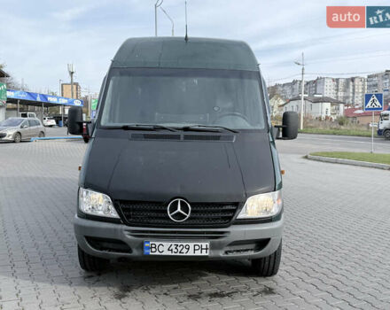 Зелений Мерседес Sprinter, об'ємом двигуна 2.69 л та пробігом 720 тис. км за 7600 $, фото 3 на Automoto.ua