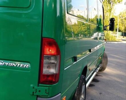 Зеленый Мерседес Sprinter, объемом двигателя 2.7 л и пробегом 540 тыс. км за 16700 $, фото 10 на Automoto.ua