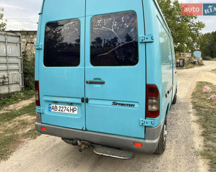 Зеленый Мерседес Sprinter, объемом двигателя 2.69 л и пробегом 400 тыс. км за 7950 $, фото 8 на Automoto.ua