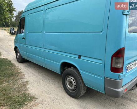 Зеленый Мерседес Sprinter, объемом двигателя 2.69 л и пробегом 400 тыс. км за 7950 $, фото 6 на Automoto.ua