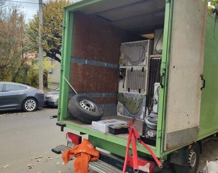 Зеленый Мерседес Sprinter, объемом двигателя 0 л и пробегом 470 тыс. км за 13300 $, фото 1 на Automoto.ua