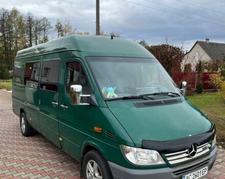 Зеленый Мерседес Sprinter, объемом двигателя 2.7 л и пробегом 800 тыс. км за 8000 $, фото 1 на Automoto.ua