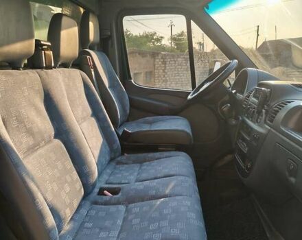 Зеленый Мерседес Sprinter, объемом двигателя 2.7 л и пробегом 450 тыс. км за 9999 $, фото 9 на Automoto.ua
