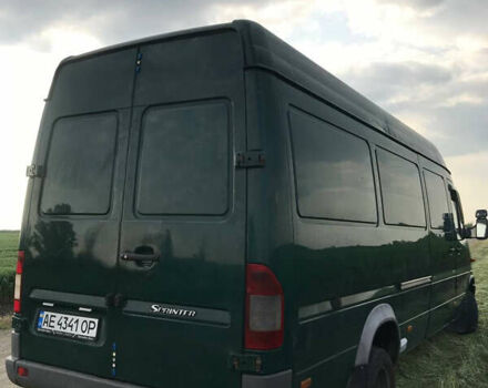 Зелений Мерседес Sprinter, об'ємом двигуна 2.7 л та пробігом 467 тис. км за 15000 $, фото 3 на Automoto.ua