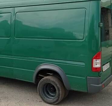 Зеленый Мерседес Sprinter, объемом двигателя 2.2 л и пробегом 450 тыс. км за 10000 $, фото 1 на Automoto.ua