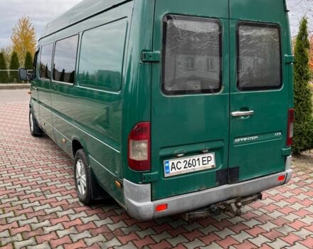 Зеленый Мерседес Sprinter, объемом двигателя 2.7 л и пробегом 800 тыс. км за 8000 $, фото 3 на Automoto.ua