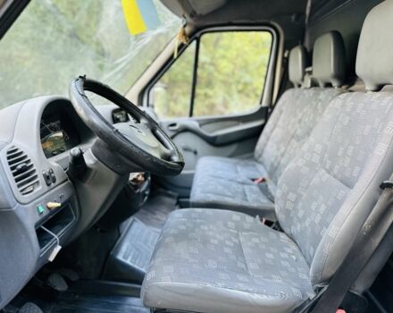 Зеленый Мерседес Sprinter, объемом двигателя 2.2 л и пробегом 280 тыс. км за 2800 $, фото 10 на Automoto.ua