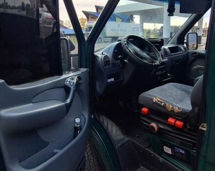 Зеленый Мерседес Sprinter, объемом двигателя 2 л и пробегом 640 тыс. км за 7800 $, фото 3 на Automoto.ua