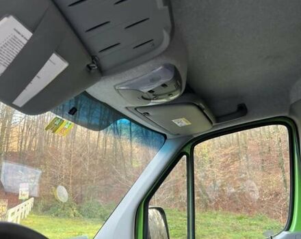 Зеленый Мерседес Sprinter, объемом двигателя 3 л и пробегом 235 тыс. км за 27500 $, фото 29 на Automoto.ua