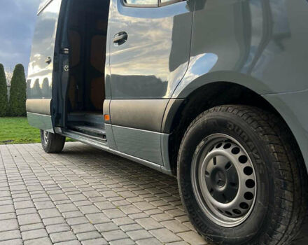 Зелений Мерседес Sprinter, об'ємом двигуна 0 л та пробігом 380 тис. км за 21990 $, фото 6 на Automoto.ua