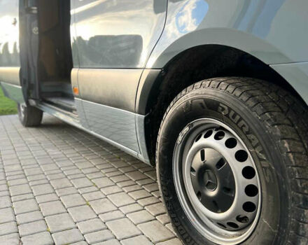 Зелений Мерседес Sprinter, об'ємом двигуна 0 л та пробігом 380 тис. км за 21990 $, фото 3 на Automoto.ua