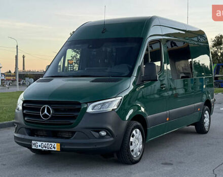 Зеленый Мерседес Sprinter, объемом двигателя 2.2 л и пробегом 271 тыс. км за 28700 $, фото 1 на Automoto.ua