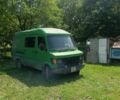 Зеленый Мерседес Sprinter, объемом двигателя 2 л и пробегом 300 тыс. км за 1500 $, фото 1 на Automoto.ua