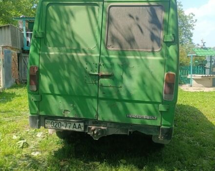 Зеленый Мерседес Sprinter, объемом двигателя 2 л и пробегом 300 тыс. км за 1500 $, фото 1 на Automoto.ua