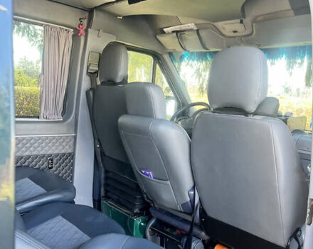 Зеленый Мерседес Sprinter, объемом двигателя 2.7 л и пробегом 210 тыс. км за 10000 $, фото 1 на Automoto.ua