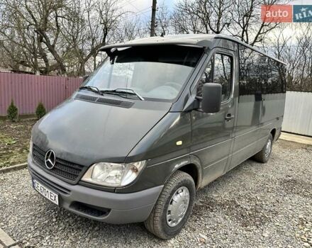 Зеленый Мерседес Sprinter, объемом двигателя 2.15 л и пробегом 600 тыс. км за 4500 $, фото 13 на Automoto.ua