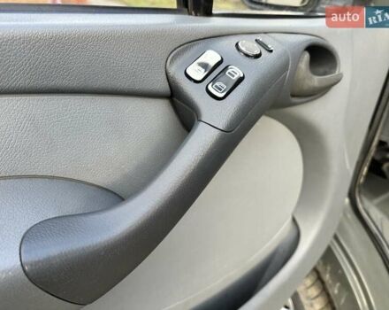 Зеленый Мерседес Sprinter, объемом двигателя 2.15 л и пробегом 600 тыс. км за 4500 $, фото 19 на Automoto.ua