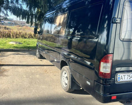 Зеленый Мерседес Sprinter, объемом двигателя 2.7 л и пробегом 210 тыс. км за 10000 $, фото 5 на Automoto.ua
