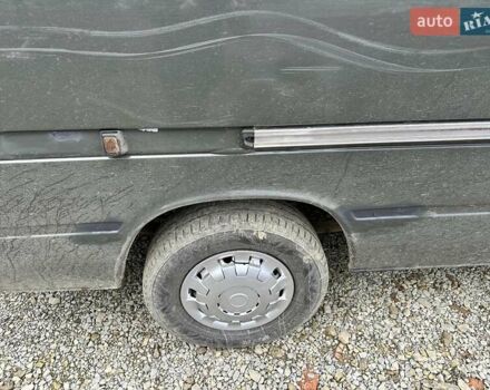 Зеленый Мерседес Sprinter, объемом двигателя 2.15 л и пробегом 600 тыс. км за 4500 $, фото 11 на Automoto.ua