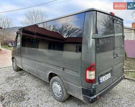 Зеленый Мерседес Sprinter, объемом двигателя 2.15 л и пробегом 600 тыс. км за 4500 $, фото 4 на Automoto.ua