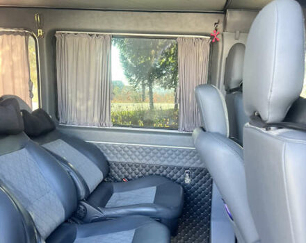 Зеленый Мерседес Sprinter, объемом двигателя 2.7 л и пробегом 210 тыс. км за 10000 $, фото 2 на Automoto.ua