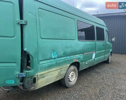 Зеленый Мерседес Sprinter, объемом двигателя 2.15 л и пробегом 480 тыс. км за 3999 $, фото 3 на Automoto.ua