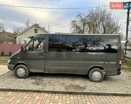 Зеленый Мерседес Sprinter, объемом двигателя 2.15 л и пробегом 600 тыс. км за 4500 $, фото 15 на Automoto.ua