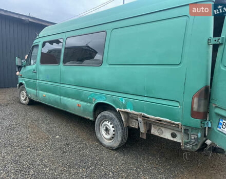 Зеленый Мерседес Sprinter, объемом двигателя 2.15 л и пробегом 480 тыс. км за 3999 $, фото 4 на Automoto.ua