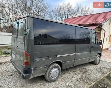 Зеленый Мерседес Sprinter, объемом двигателя 2.15 л и пробегом 600 тыс. км за 4500 $, фото 5 на Automoto.ua
