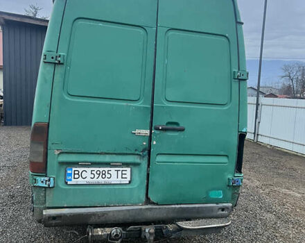 Зеленый Мерседес Sprinter, объемом двигателя 2.15 л и пробегом 480 тыс. км за 3999 $, фото 1 на Automoto.ua