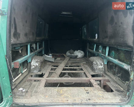 Зеленый Мерседес Sprinter, объемом двигателя 2.15 л и пробегом 480 тыс. км за 3999 $, фото 8 на Automoto.ua