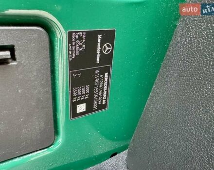 Зелений Мерседес Sprinter, об'ємом двигуна 2.2 л та пробігом 170 тис. км за 31999 $, фото 26 на Automoto.ua
