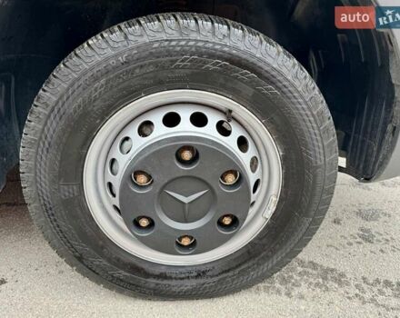 Зелений Мерседес Sprinter, об'ємом двигуна 2.2 л та пробігом 170 тис. км за 31999 $, фото 10 на Automoto.ua