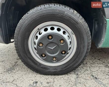 Зелений Мерседес Sprinter, об'ємом двигуна 2.2 л та пробігом 170 тис. км за 31999 $, фото 19 на Automoto.ua