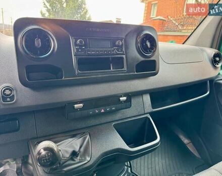 Зелений Мерседес Sprinter, об'ємом двигуна 2.2 л та пробігом 170 тис. км за 31999 $, фото 28 на Automoto.ua