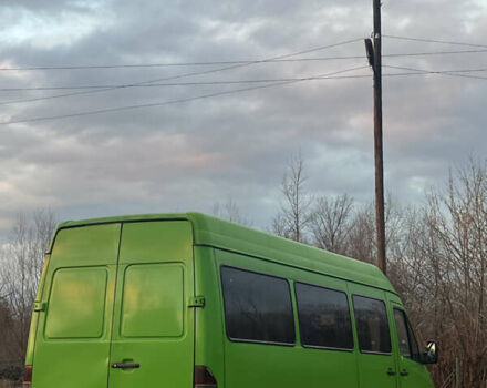 Зелений Мерседес Sprinter, об'ємом двигуна 2.87 л та пробігом 740 тис. км за 6000 $, фото 4 на Automoto.ua