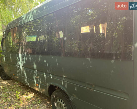 Зеленый Мерседес Sprinter, объемом двигателя 2.15 л и пробегом 540 тыс. км за 8000 $, фото 1 на Automoto.ua