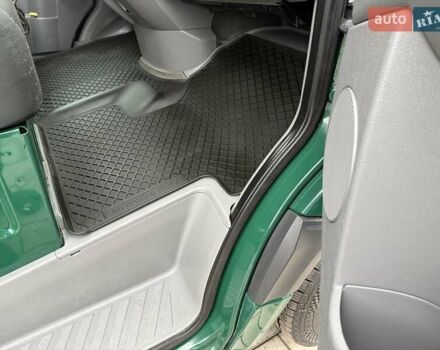 Зеленый Мерседес Sprinter, объемом двигателя 0 л и пробегом 165 тыс. км за 26750 $, фото 31 на Automoto.ua