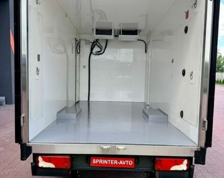 Зелений Мерседес Sprinter, об'ємом двигуна 2.1 л та пробігом 280 тис. км за 24900 $, фото 17 на Automoto.ua