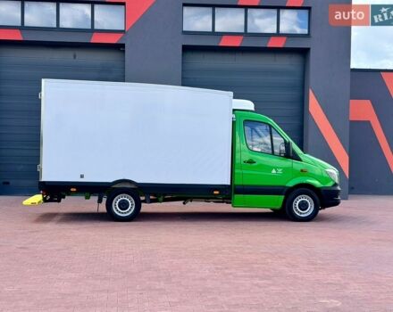 Зелений Мерседес Sprinter, об'ємом двигуна 2.1 л та пробігом 280 тис. км за 24900 $, фото 8 на Automoto.ua