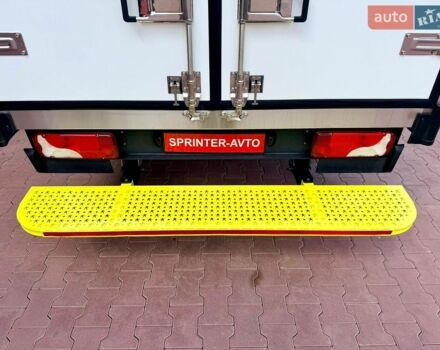 Зеленый Мерседес Sprinter, объемом двигателя 2.1 л и пробегом 280 тыс. км за 24900 $, фото 13 на Automoto.ua