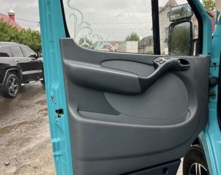 Зеленый Мерседес Sprinter, объемом двигателя 2.1 л и пробегом 565 тыс. км за 11500 $, фото 11 на Automoto.ua