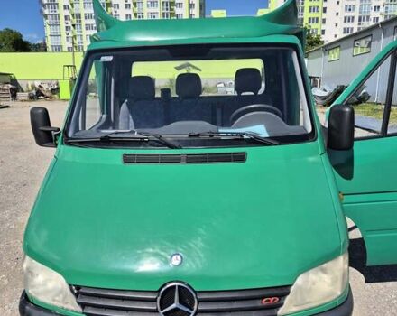 Зеленый Мерседес Sprinter, объемом двигателя 2.15 л и пробегом 350 тыс. км за 10500 $, фото 17 на Automoto.ua