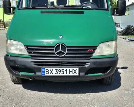Зеленый Мерседес Sprinter, объемом двигателя 2.15 л и пробегом 350 тыс. км за 10500 $, фото 6 на Automoto.ua
