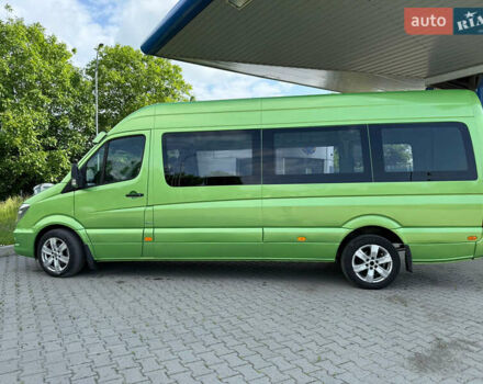 Зелений Мерседес Sprinter, об'ємом двигуна 3 л та пробігом 298 тис. км за 25900 $, фото 3 на Automoto.ua