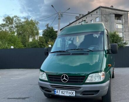 Зелений Мерседес Sprinter, об'ємом двигуна 2.7 л та пробігом 450 тис. км за 11000 $, фото 1 на Automoto.ua